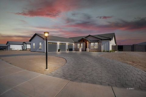 199 E Heliograph St Safford AZ 85546