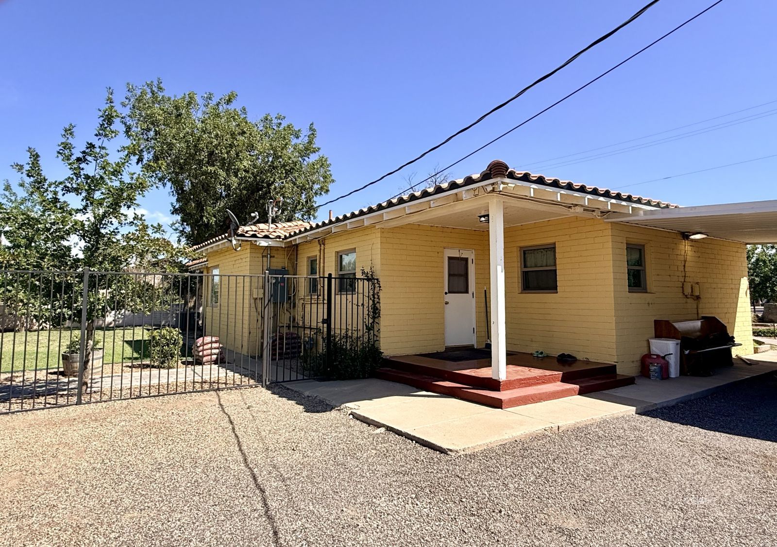 1200 W Relation St