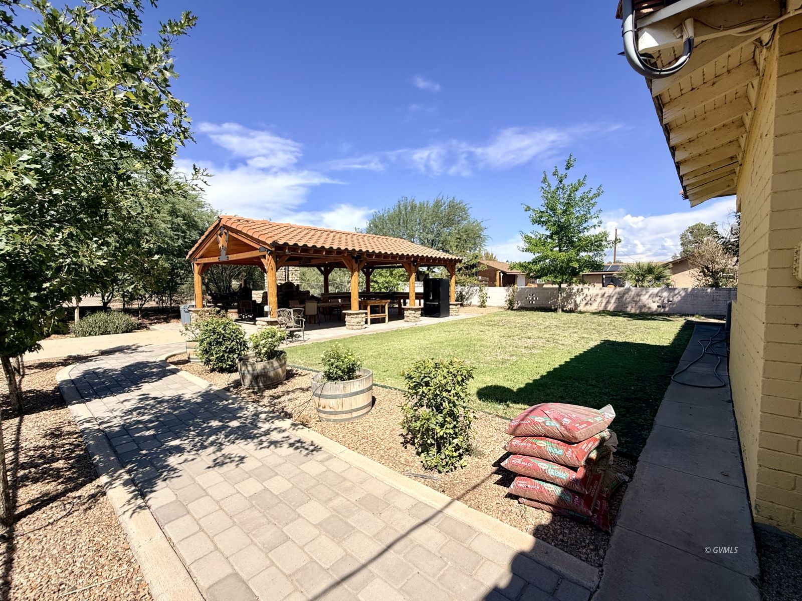 1200 W Relation St