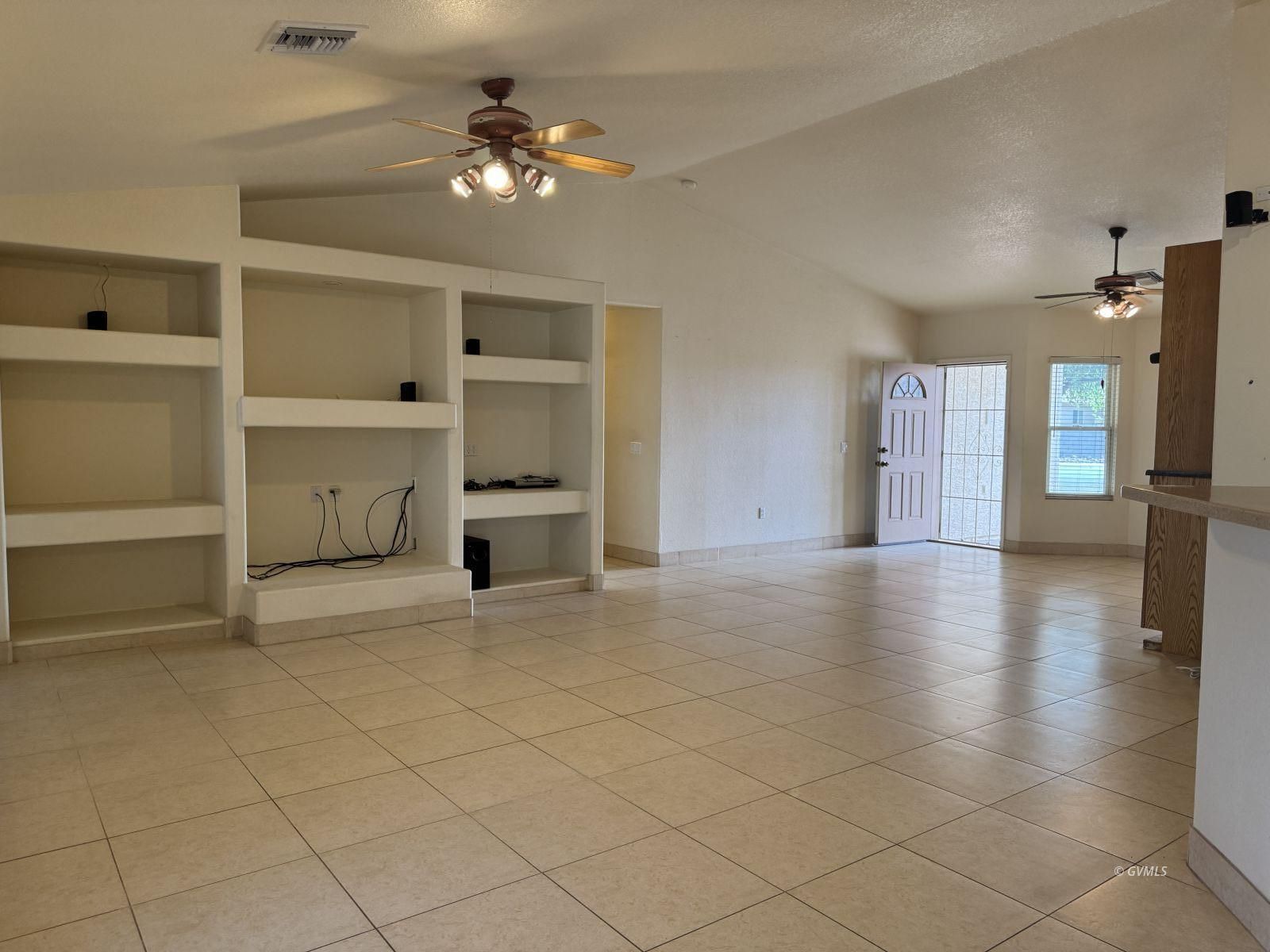 1551 S Mockingbird Loop