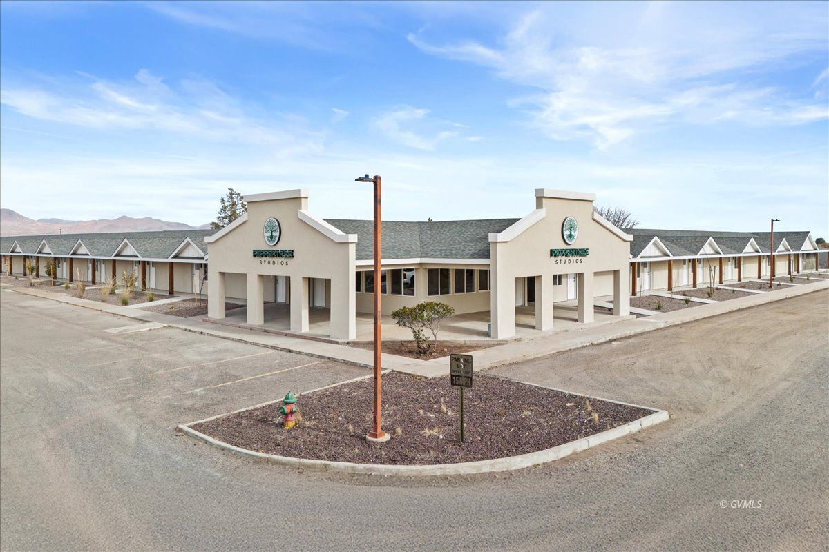 1879 PepperTree Dr B4