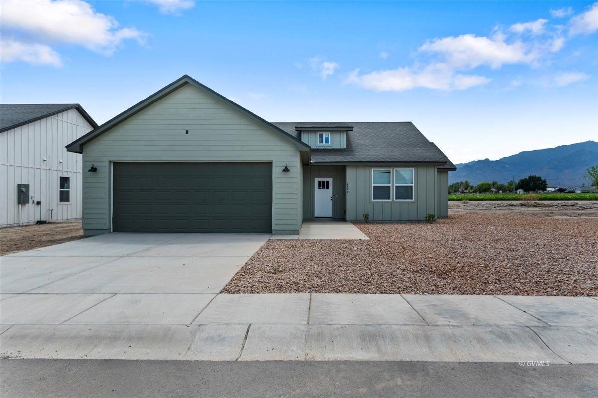 2926 W Johnny Dr