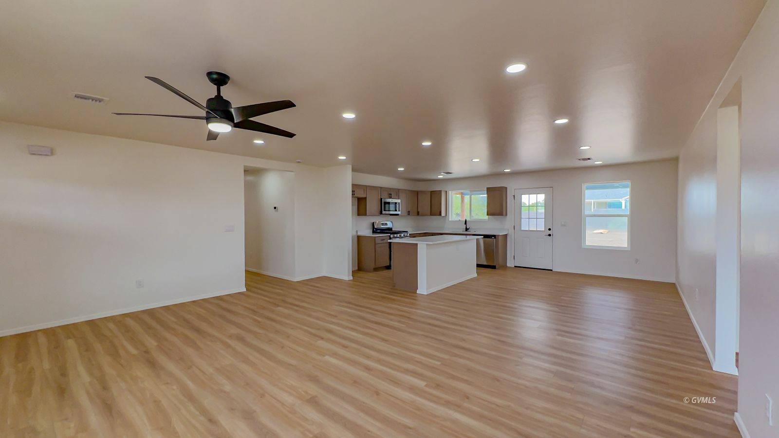 593 W Frying Pan Rd
