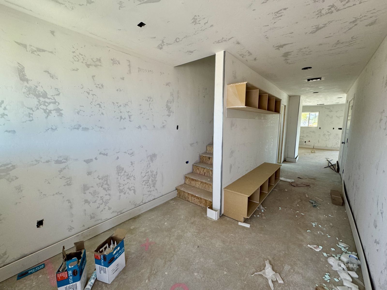 130 E Montana Way