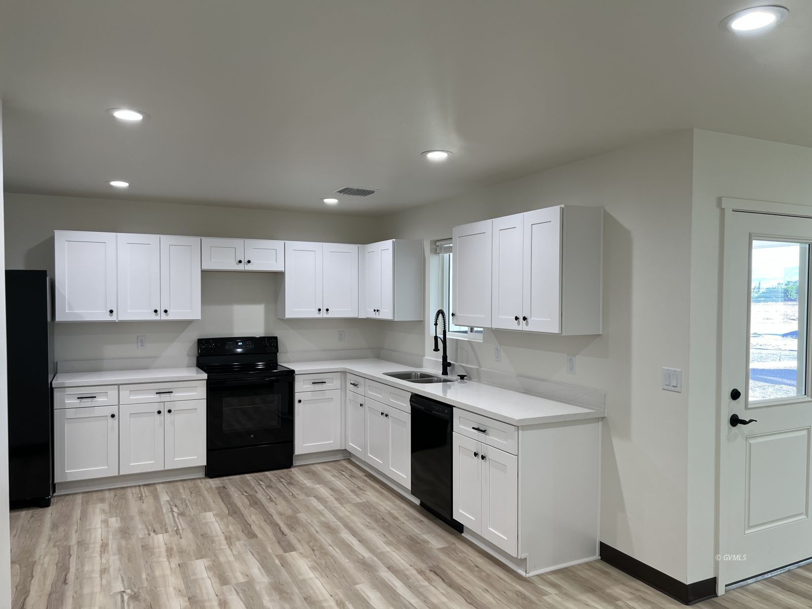 172 N Plex Cir A