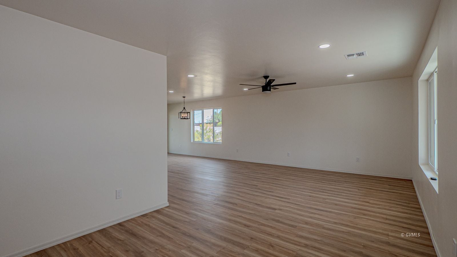 8457 S Kiva Dr