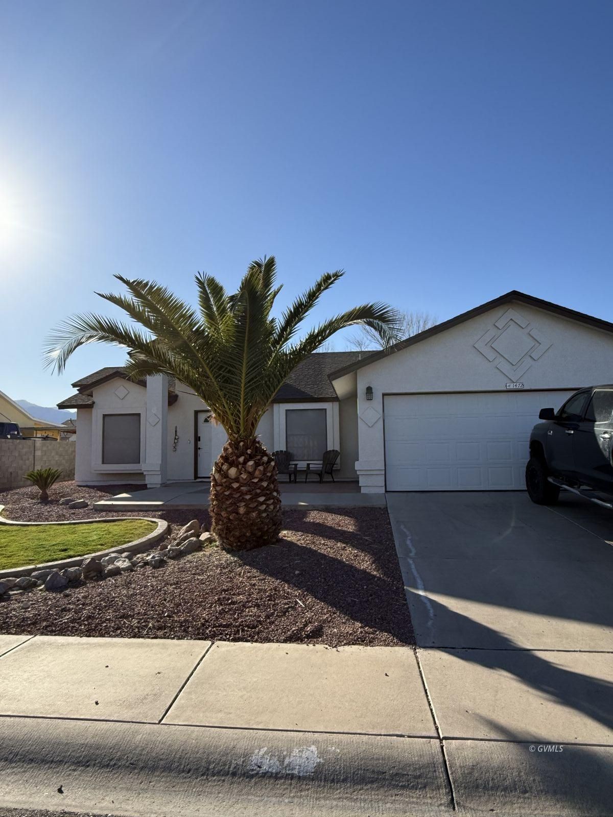 1472 S Roadrunner Ln