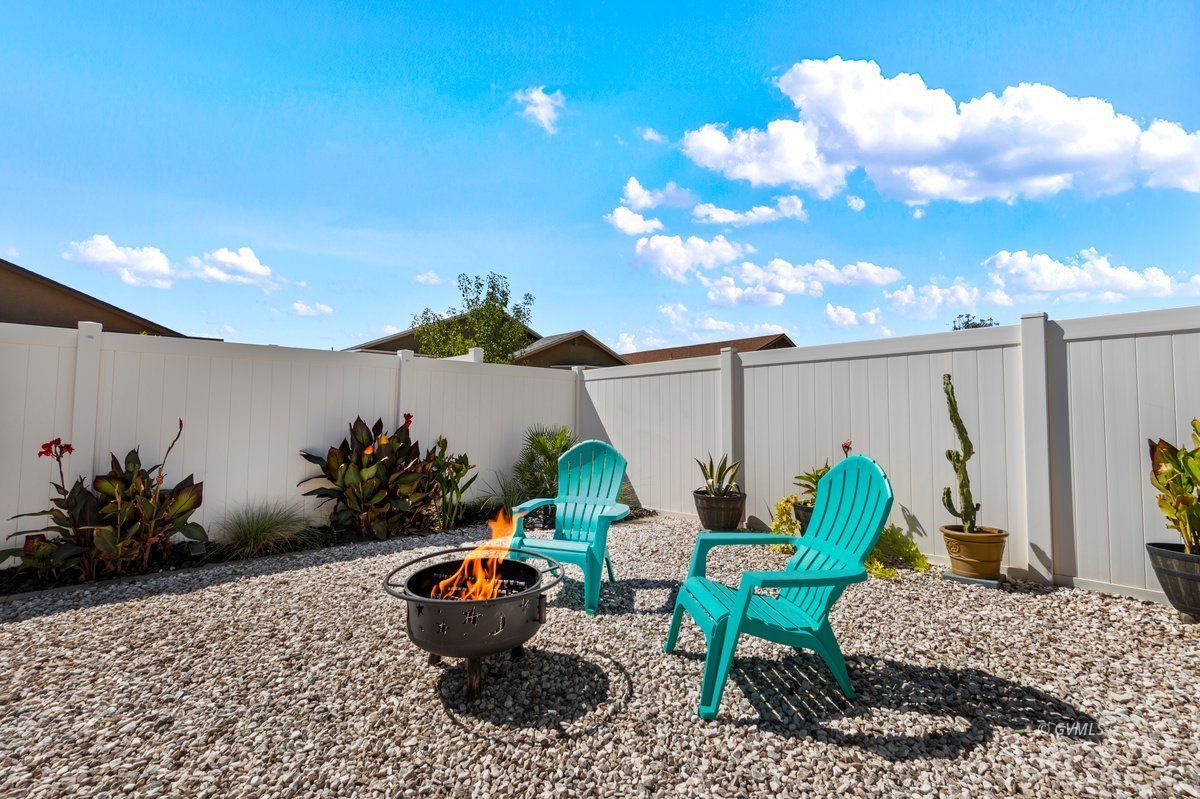 1521 E Hobble Creek Dr