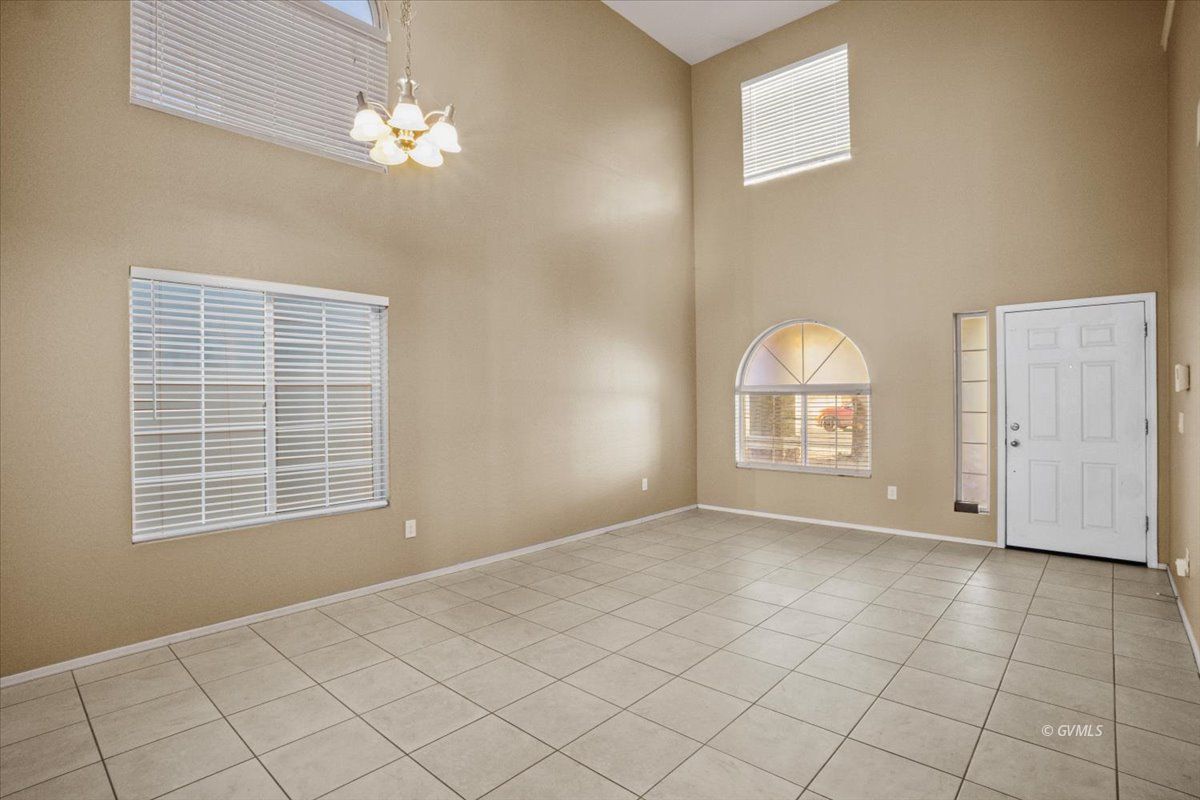 1551 E Hobble Creek Dr