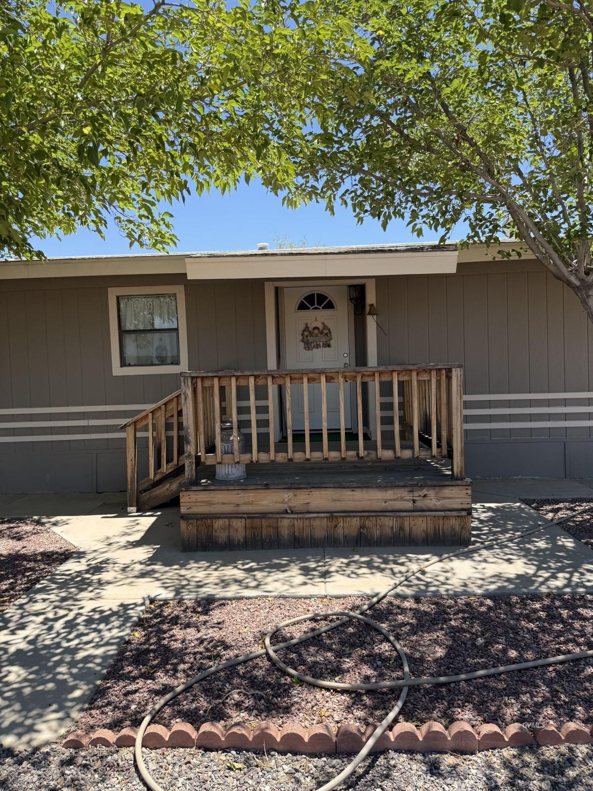 223 E Calle De Buena Vista