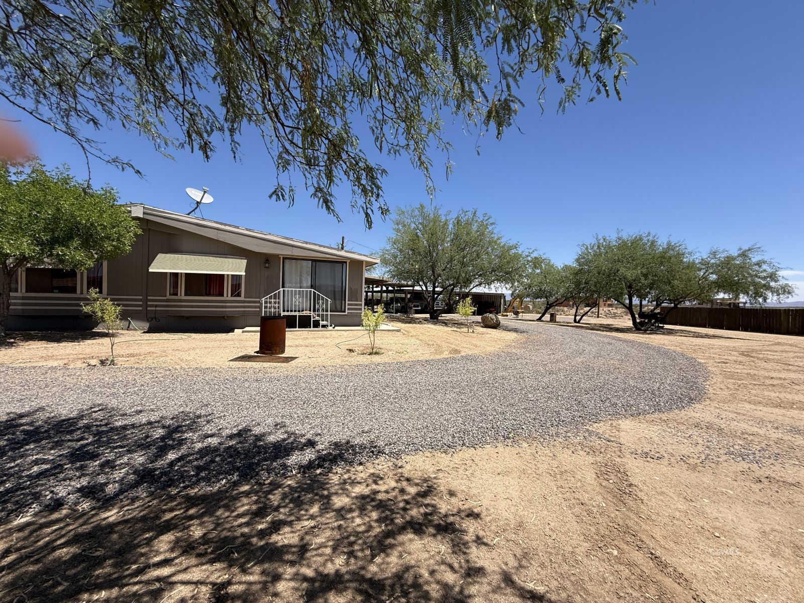 223 E Calle De Buena Vista