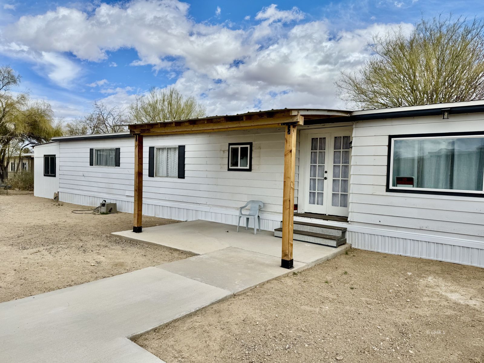 1332 &1320 W Ocotilla St