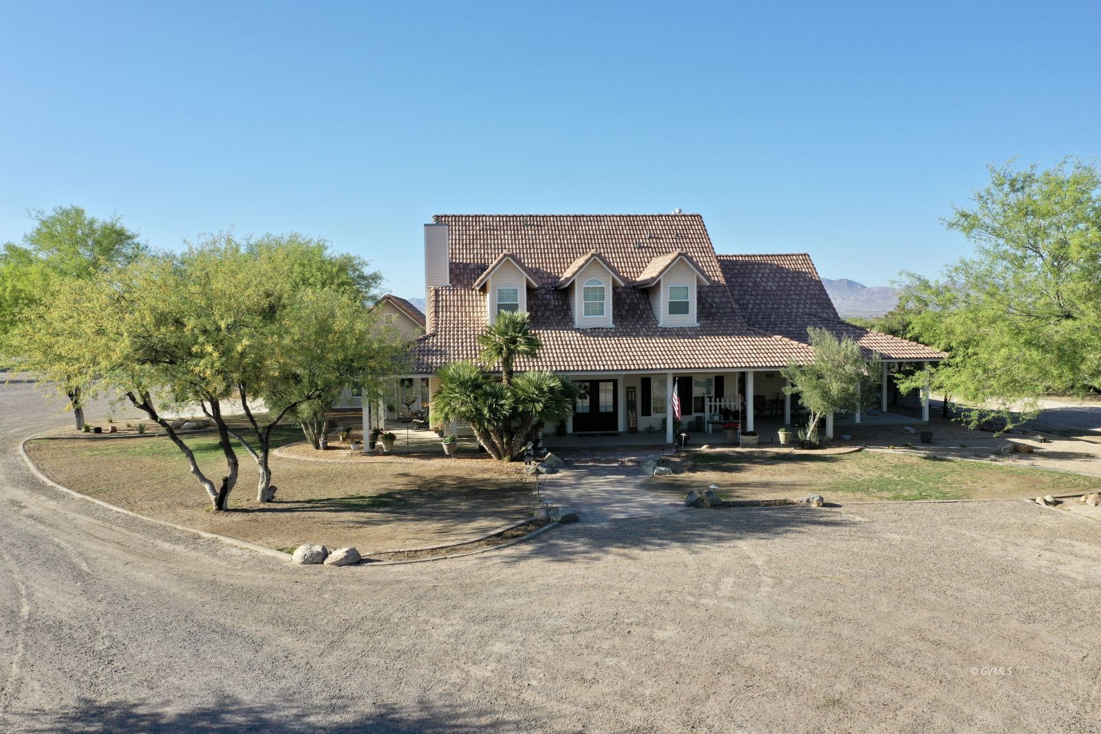 242 E Roper Lake Rd