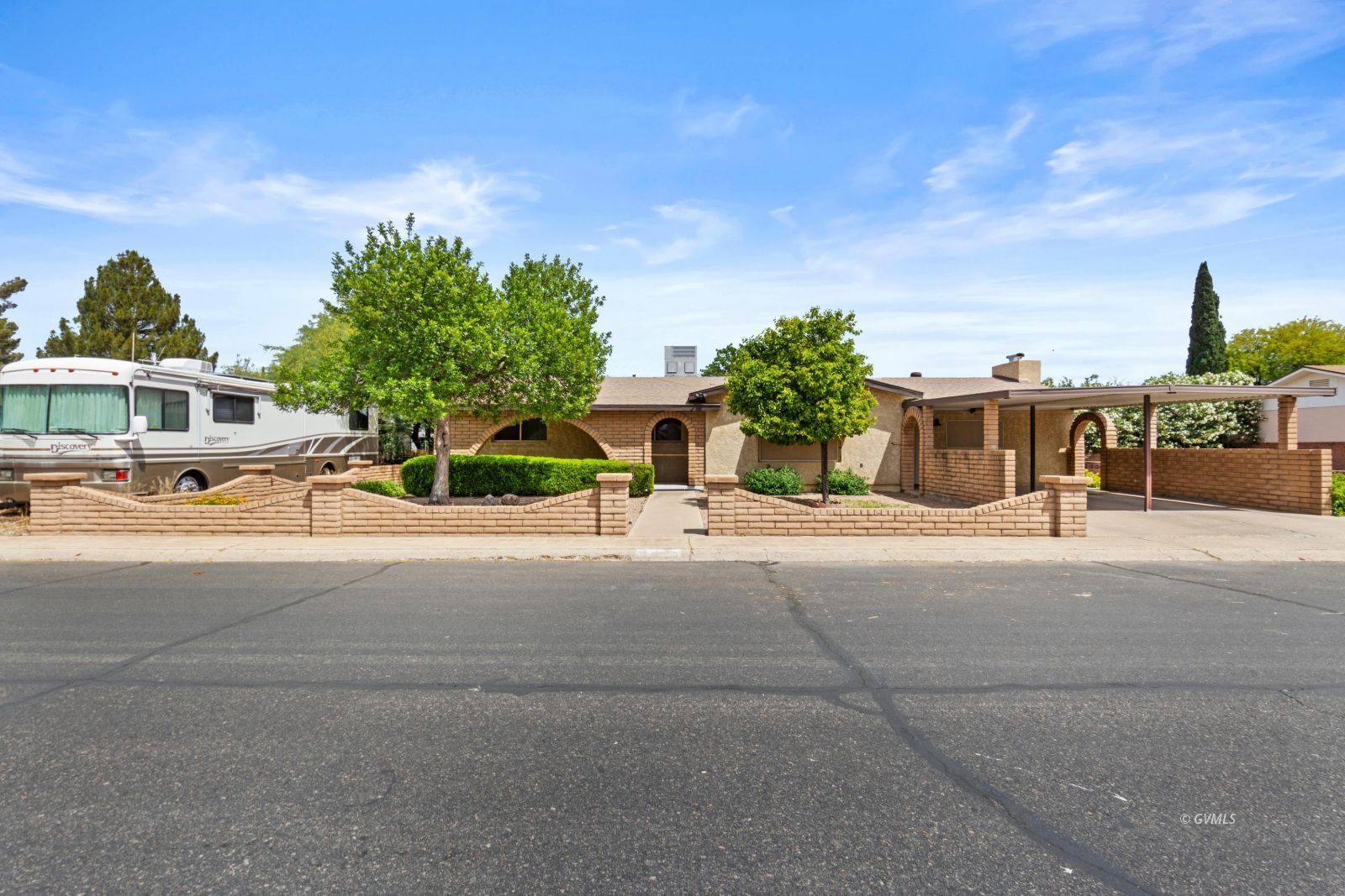 1711 S Fargo Dr