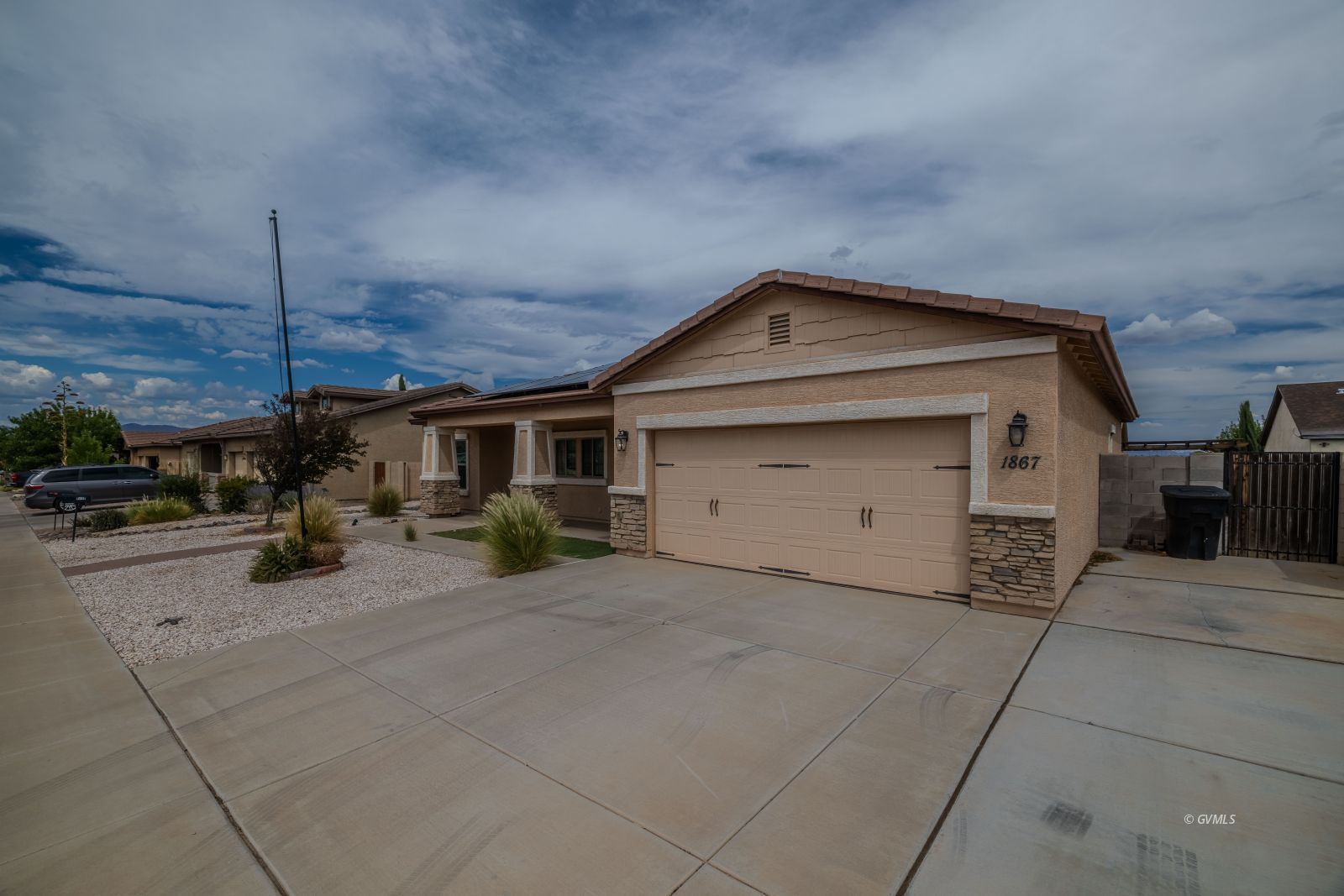 1867 N Eloisa Ln