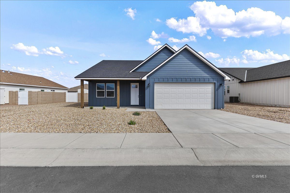 2926 W Joshua Dr