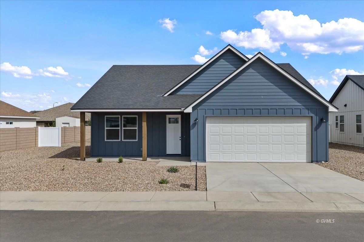 2926 W Joshua Dr