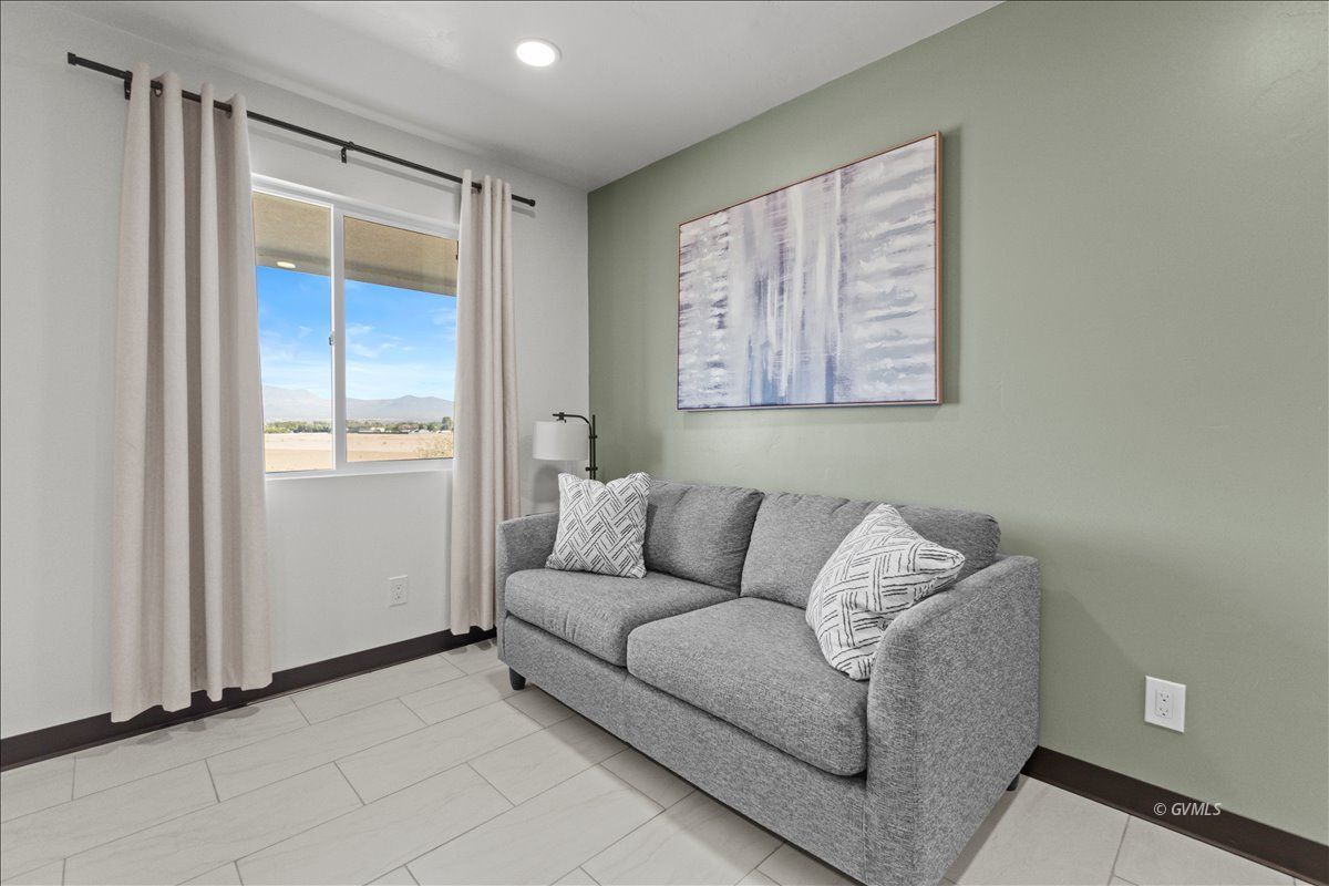 1879 PepperTree Dr B4