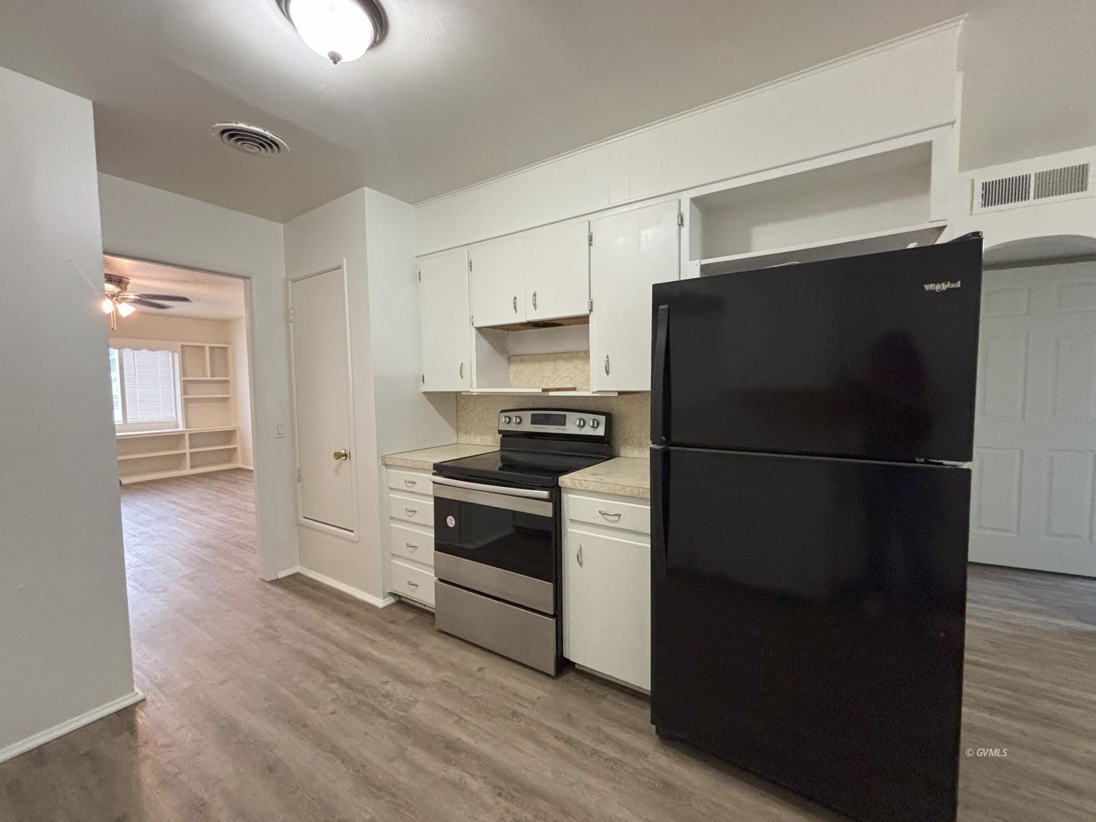 1022 W Santa Fe St