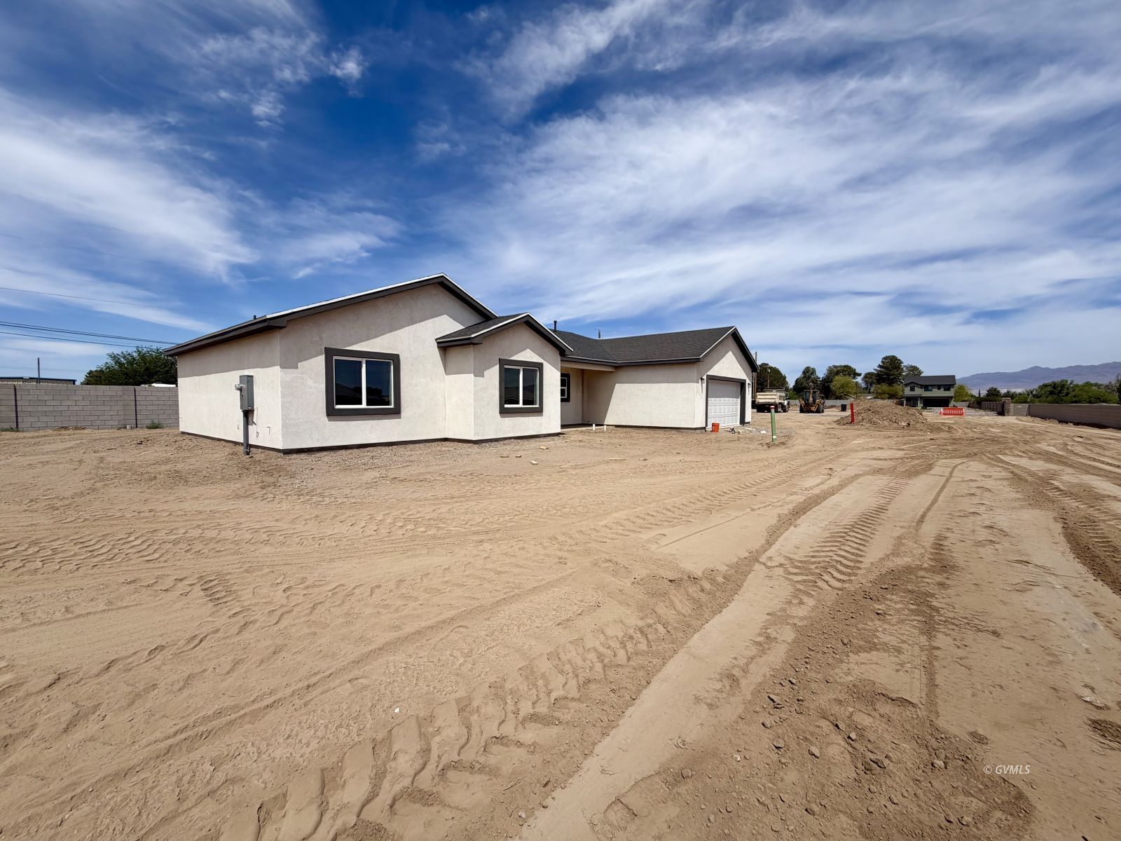 121 E Montana Way