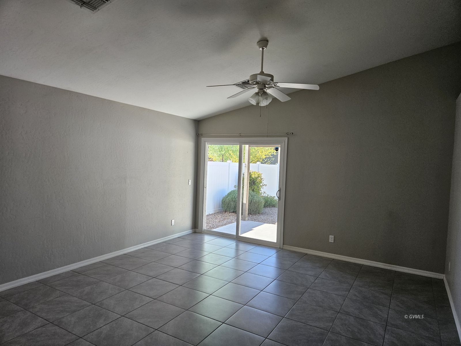 1560 E Whirlwind Way