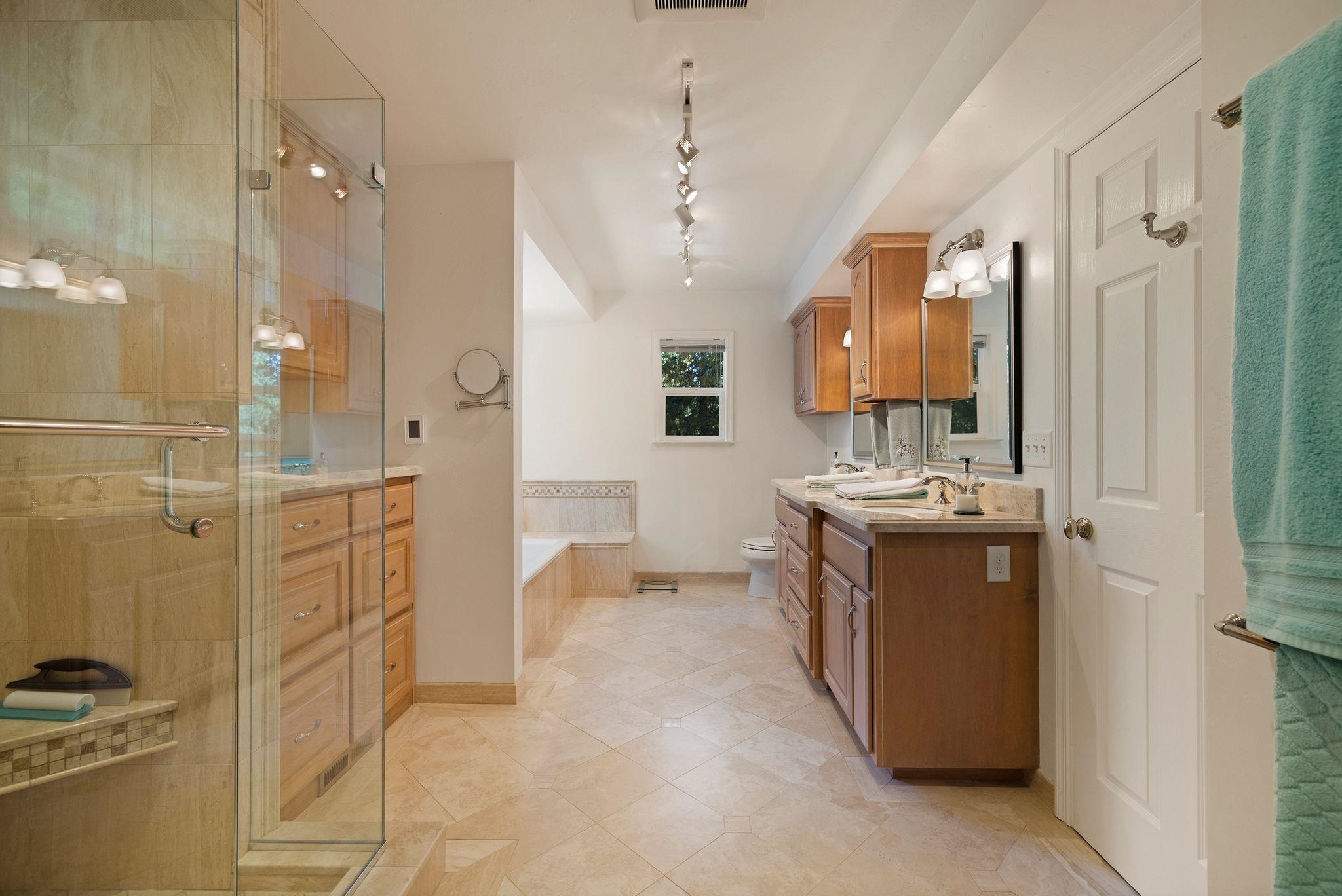 Lake Almanor, California 96137, United States, 4 Bedrooms Bedrooms, ,4 BathroomsBathrooms,Residential,Active,151864