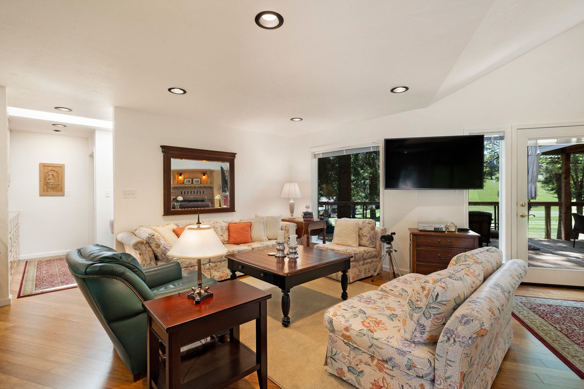 Lake Almanor, California 96137, United States, 4 Bedrooms Bedrooms, ,4 BathroomsBathrooms,Residential,Active,151864