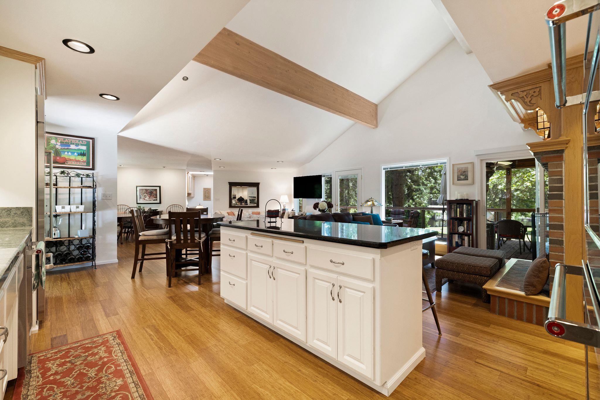 Lake Almanor, California 96137, United States, 4 Bedrooms Bedrooms, ,4 BathroomsBathrooms,Residential,Active,151864