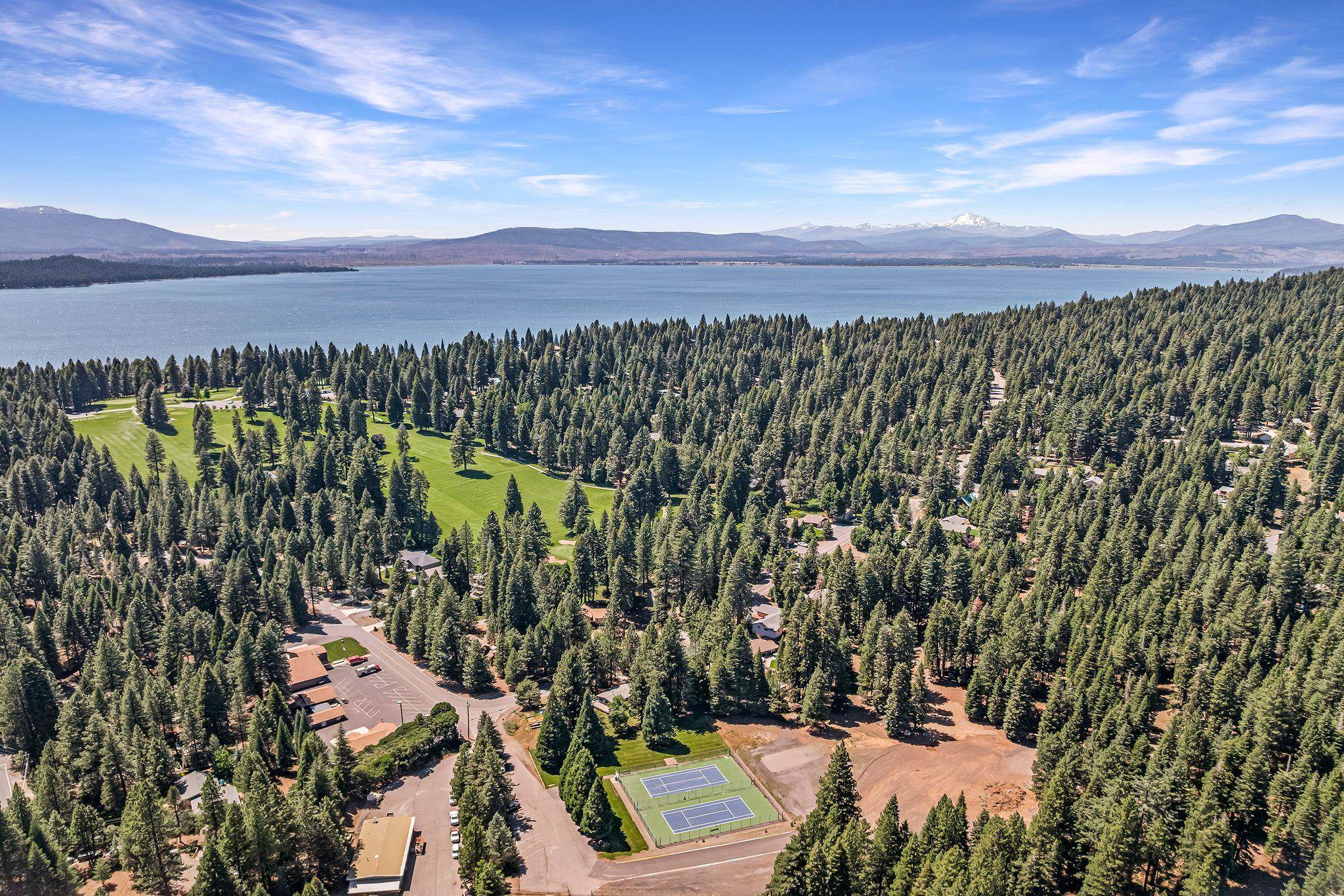 Lake Almanor, California 96137, United States, 4 Bedrooms Bedrooms, ,4 BathroomsBathrooms,Residential,Active,151864