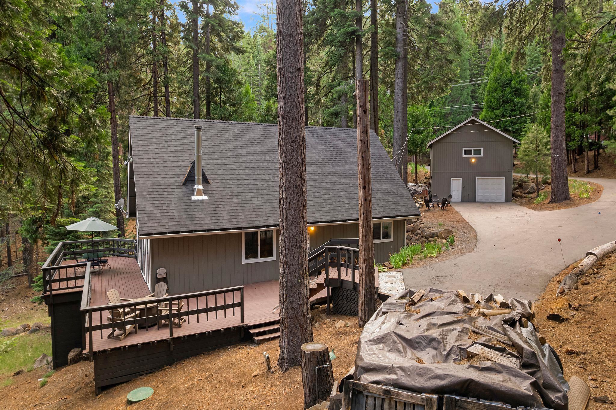 Lake Almanor, California 96137, United States, 3 Bedrooms Bedrooms, ,2 BathroomsBathrooms,Residential,Active,163031