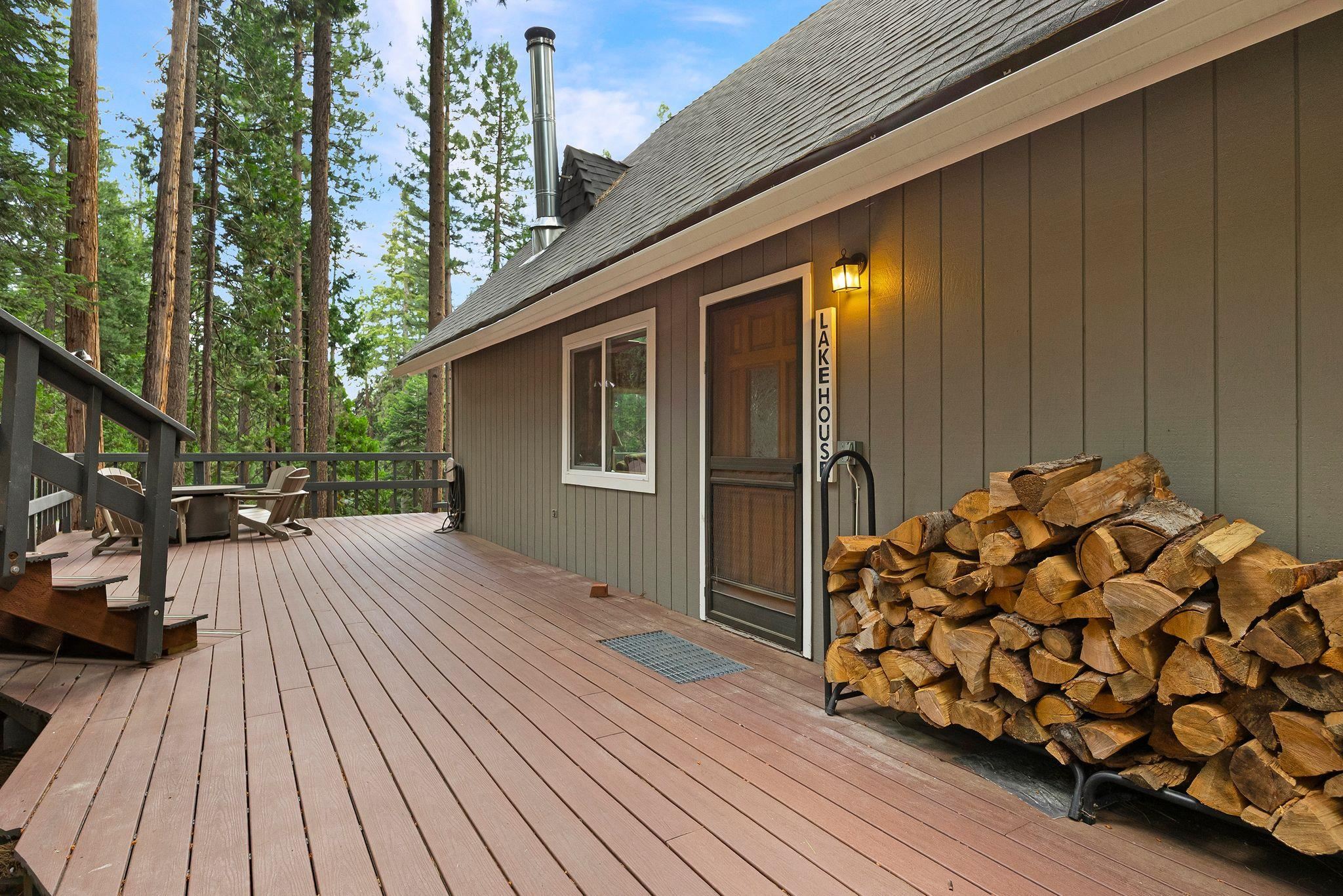 Lake Almanor, California 96137, United States, 3 Bedrooms Bedrooms, ,2 BathroomsBathrooms,Residential,Active,163031