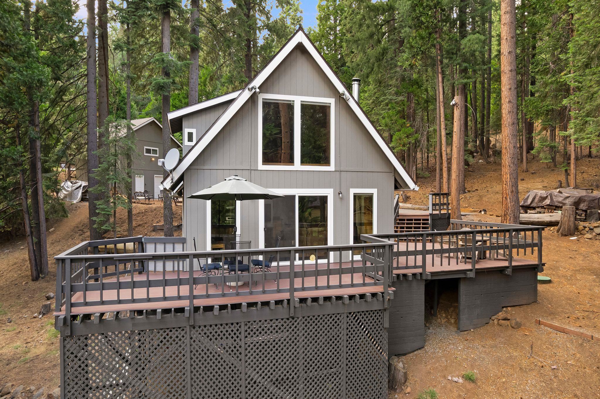 Lake Almanor, California 96137, United States, 3 Bedrooms Bedrooms, ,2 BathroomsBathrooms,Residential,Active,163031
