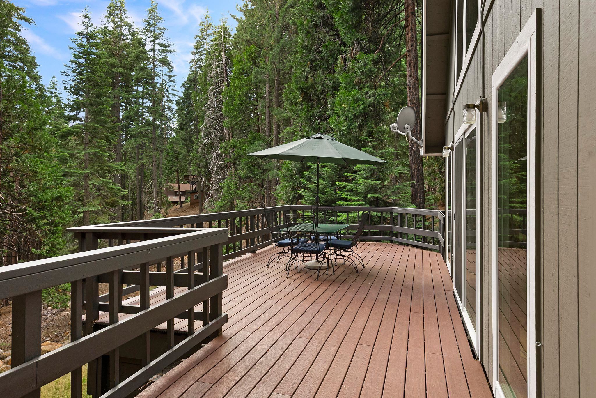 Lake Almanor, California 96137, United States, 3 Bedrooms Bedrooms, ,2 BathroomsBathrooms,Residential,Active,163031