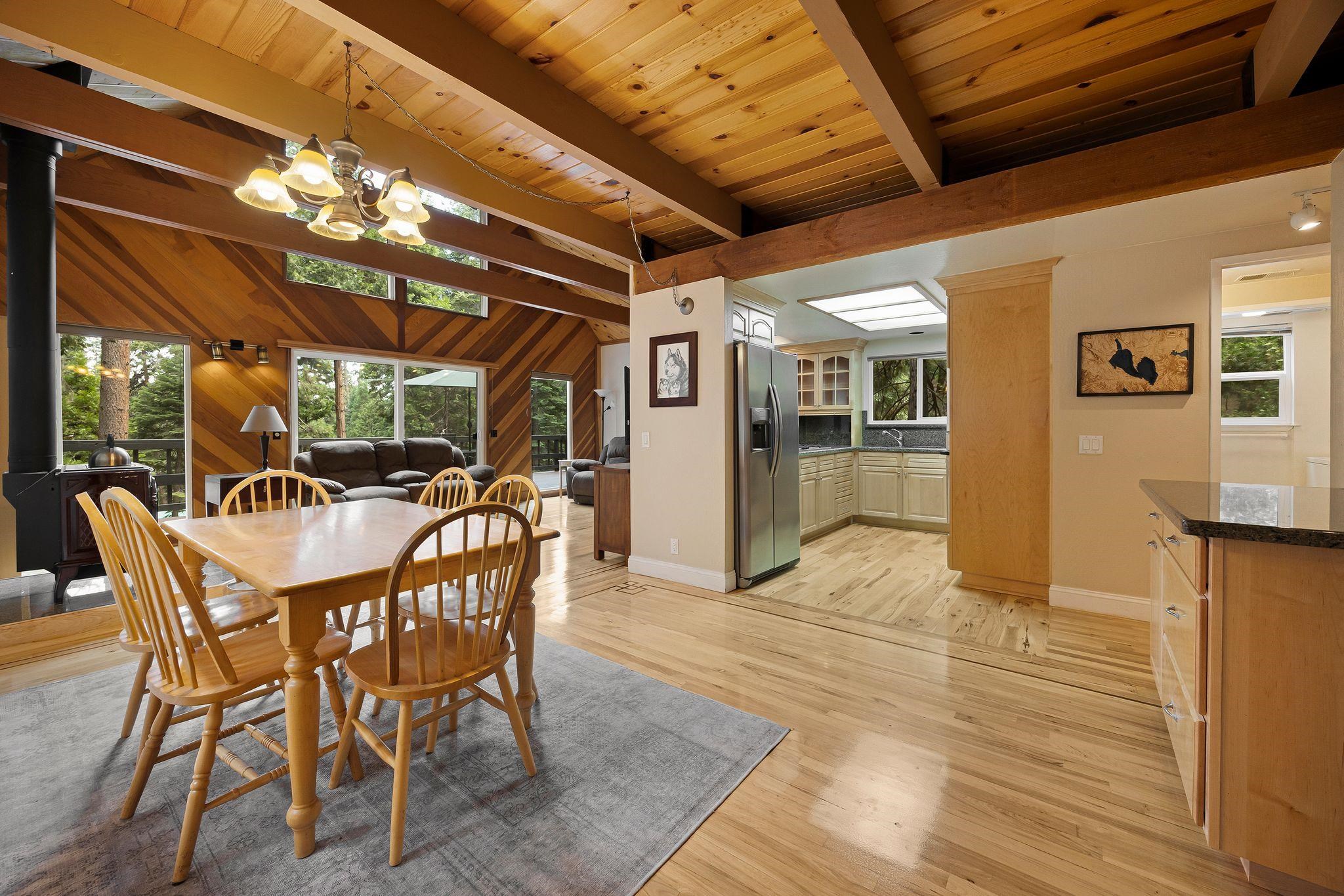 Lake Almanor, California 96137, United States, 3 Bedrooms Bedrooms, ,2 BathroomsBathrooms,Residential,Active,163031