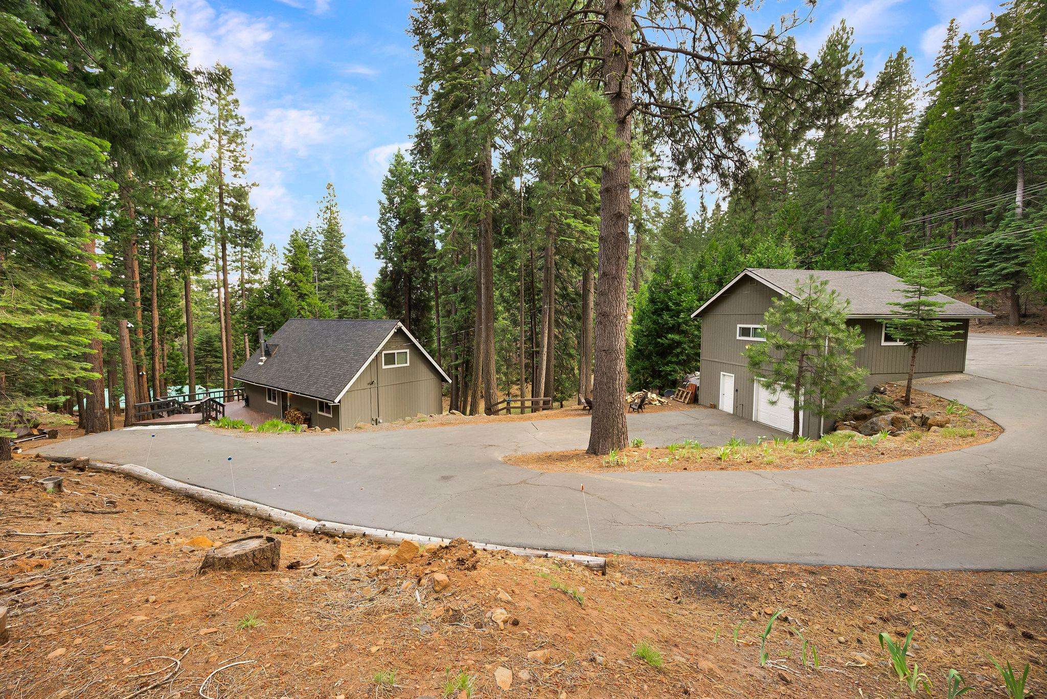 Lake Almanor, California 96137, United States, 3 Bedrooms Bedrooms, ,2 BathroomsBathrooms,Residential,Active,163031