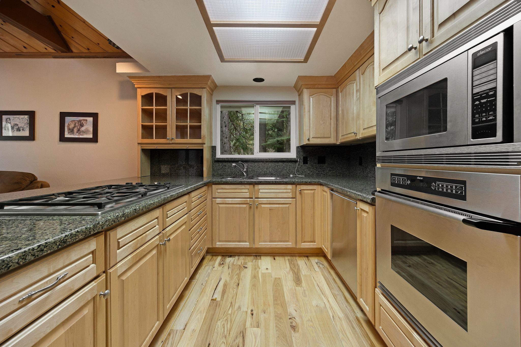 Lake Almanor, California 96137, United States, 3 Bedrooms Bedrooms, ,2 BathroomsBathrooms,Residential,Active,163031