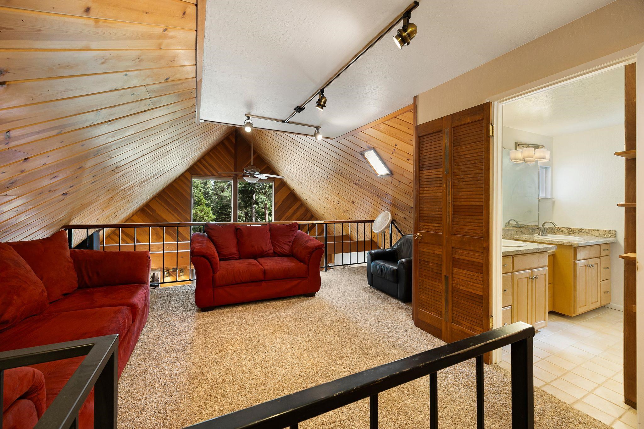 Lake Almanor, California 96137, United States, 3 Bedrooms Bedrooms, ,2 BathroomsBathrooms,Residential,Active,163031