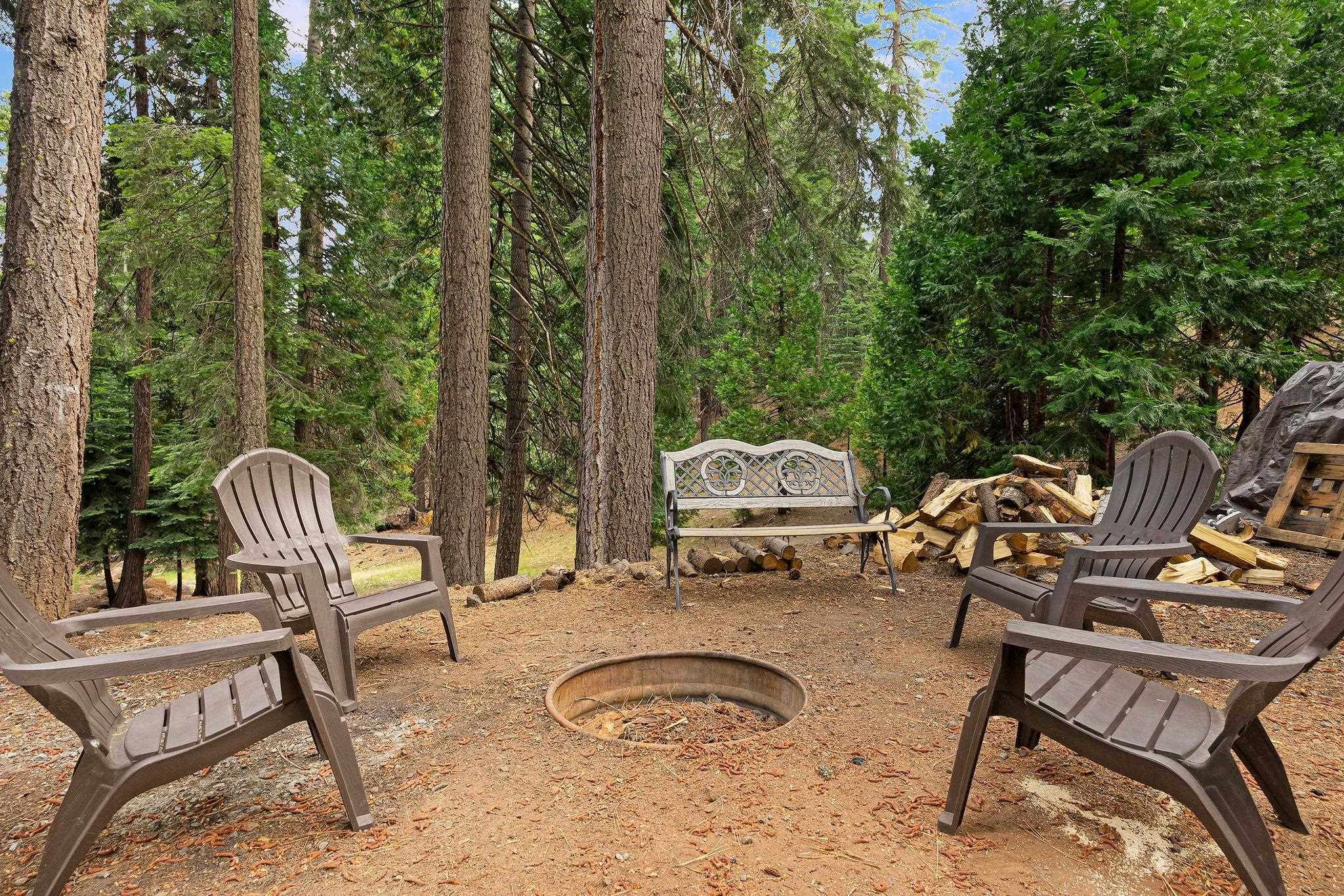 Lake Almanor, California 96137, United States, 3 Bedrooms Bedrooms, ,2 BathroomsBathrooms,Residential,Active,163031