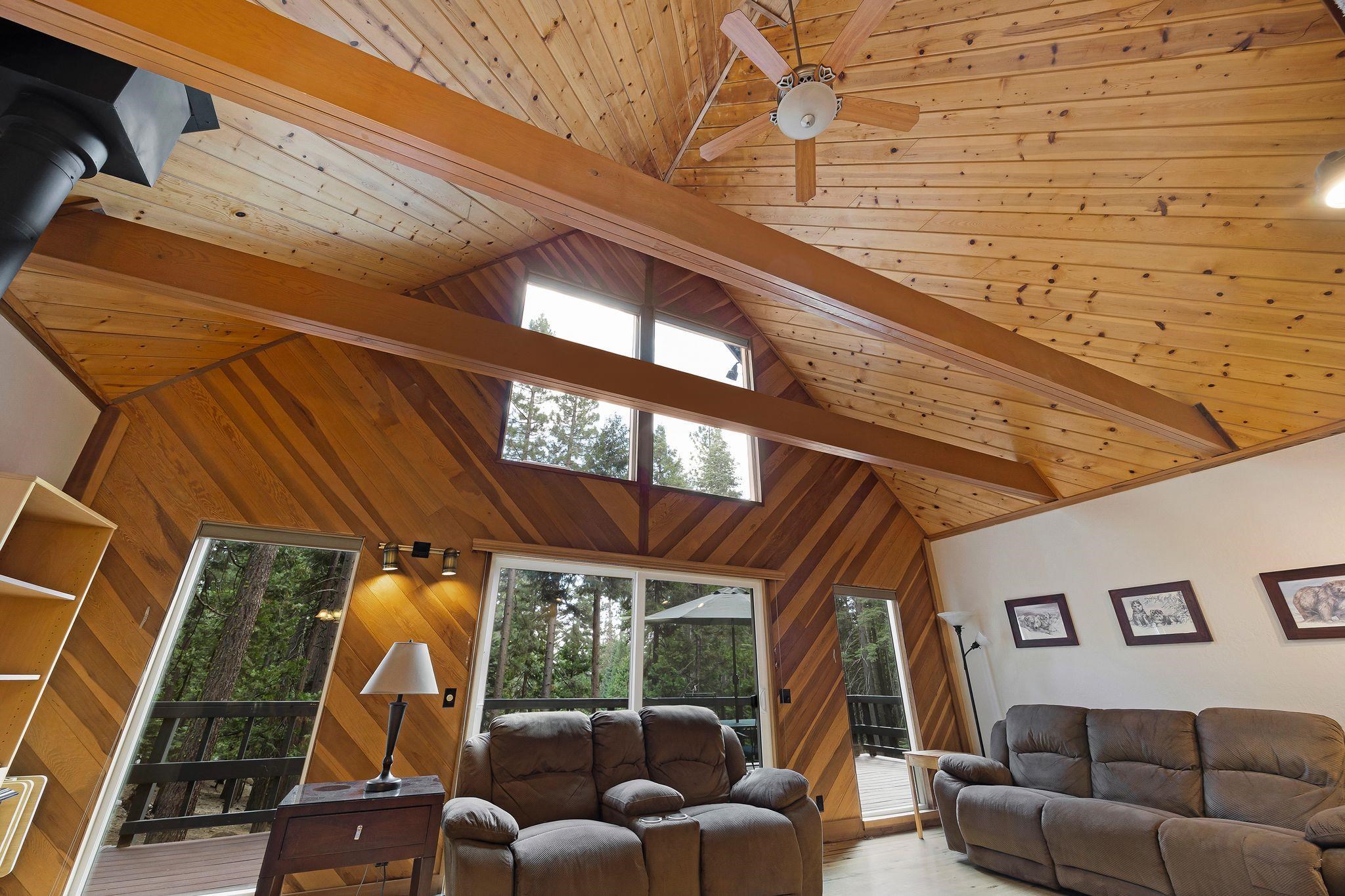 Lake Almanor, California 96137, United States, 3 Bedrooms Bedrooms, ,2 BathroomsBathrooms,Residential,Active,163031