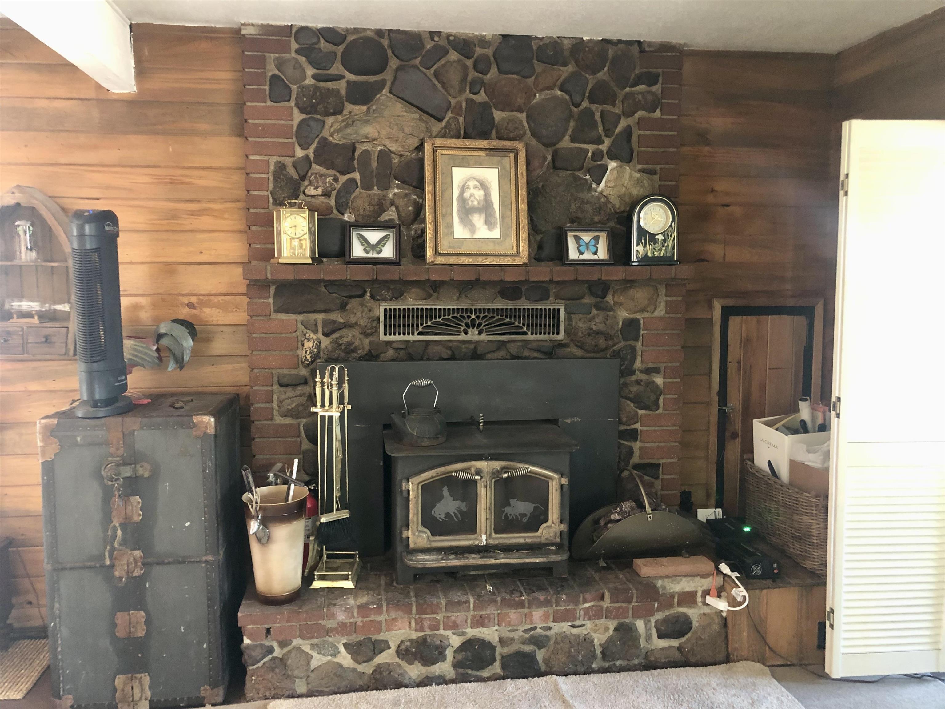 608 Delwood Street, Westwood, California image 7