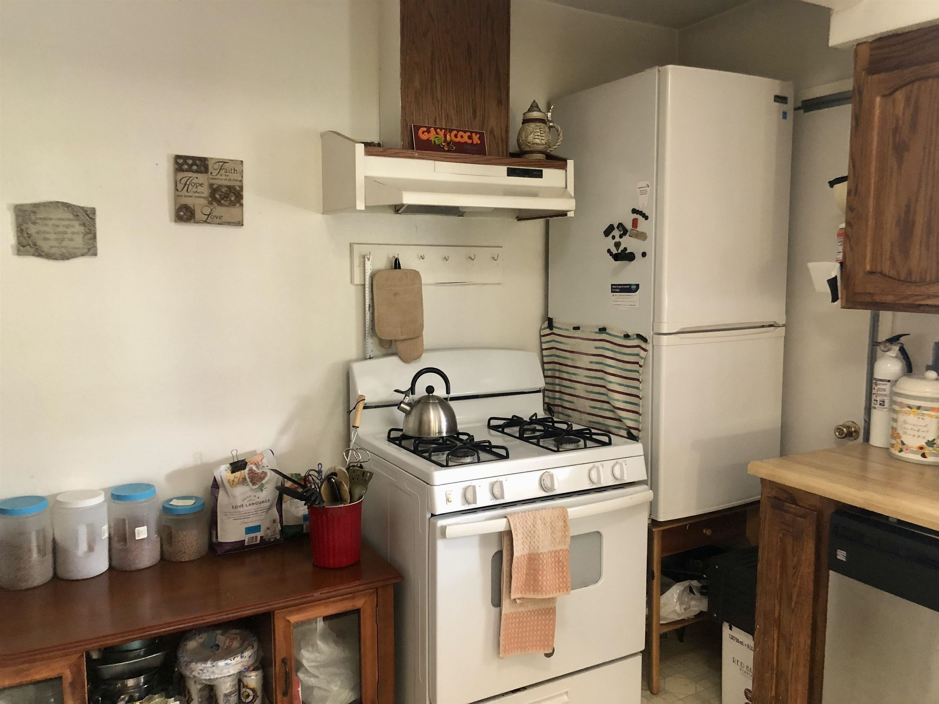 608 Delwood Street, Westwood, California image 10