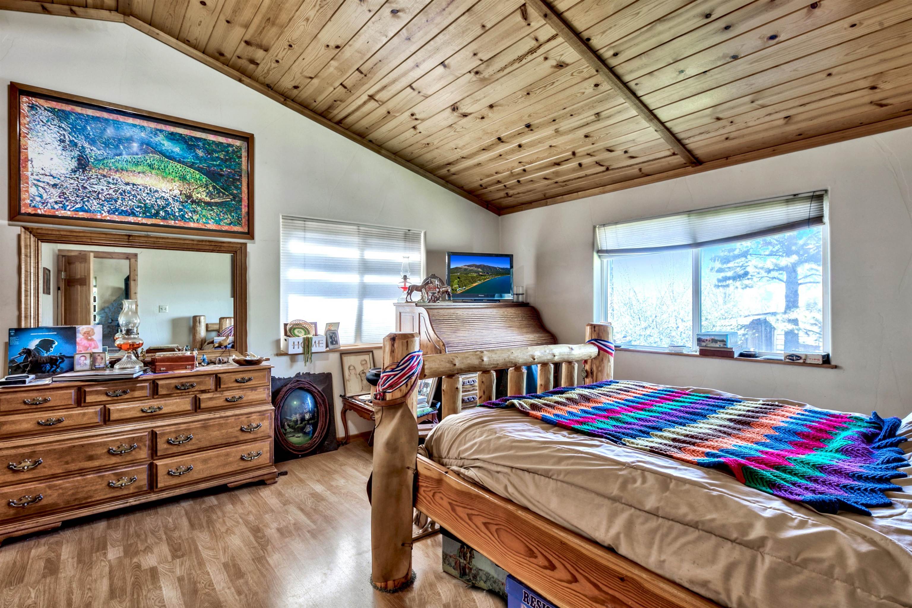 514 Longhorn Drive, Loyalton, California image 9