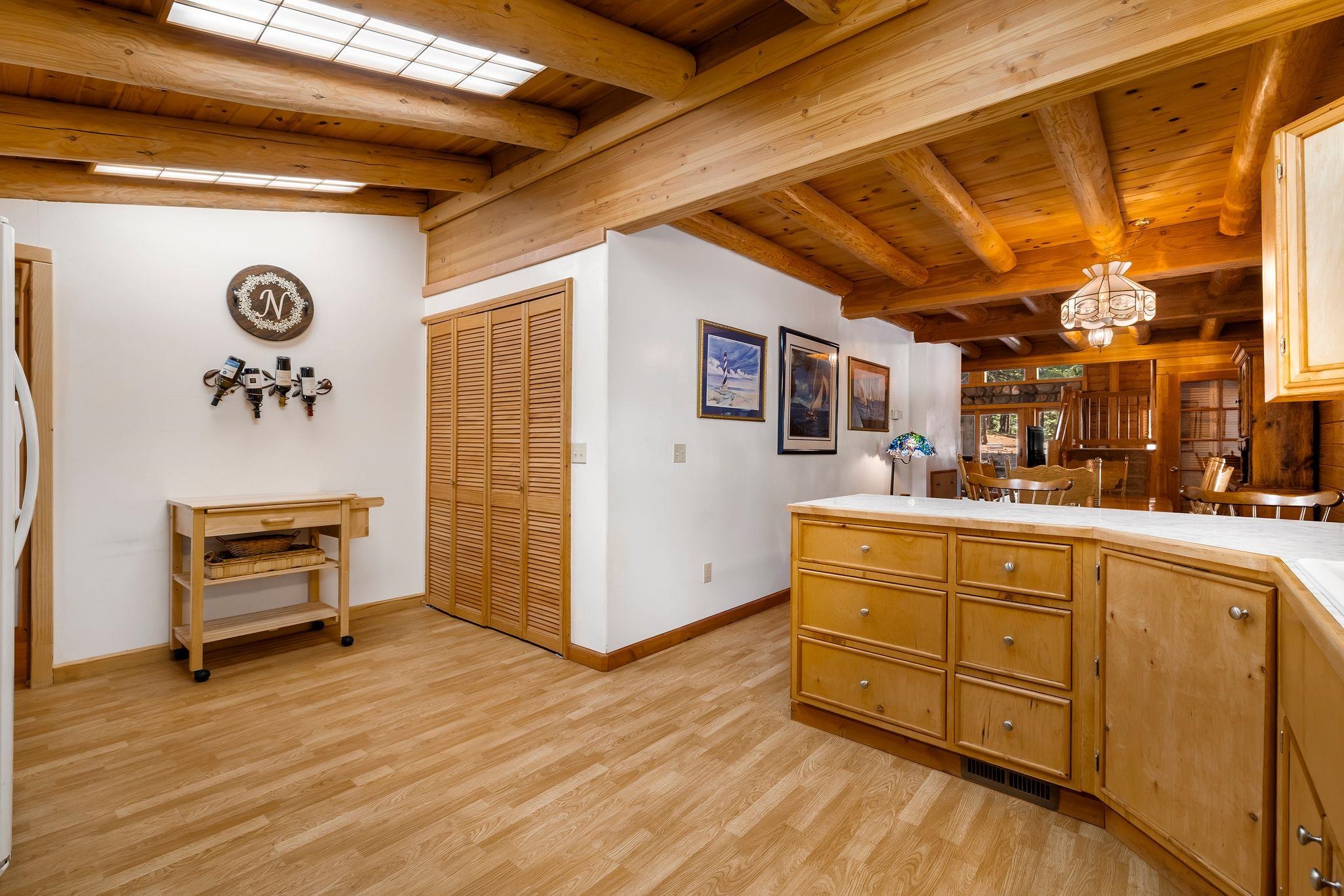 Lake Almanor, California 96137, United States, 3 Bedrooms Bedrooms, ,3 BathroomsBathrooms,Residential,Active,124737