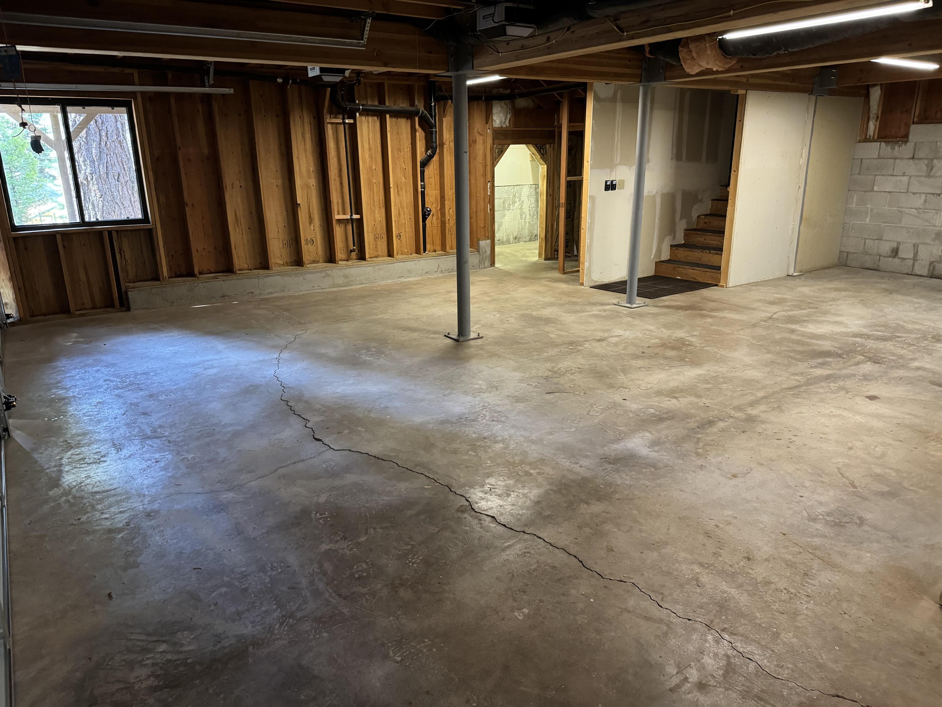 Lake Almanor, California 96137, United States, 3 Bedrooms Bedrooms, ,3 BathroomsBathrooms,Residential,Active,124737