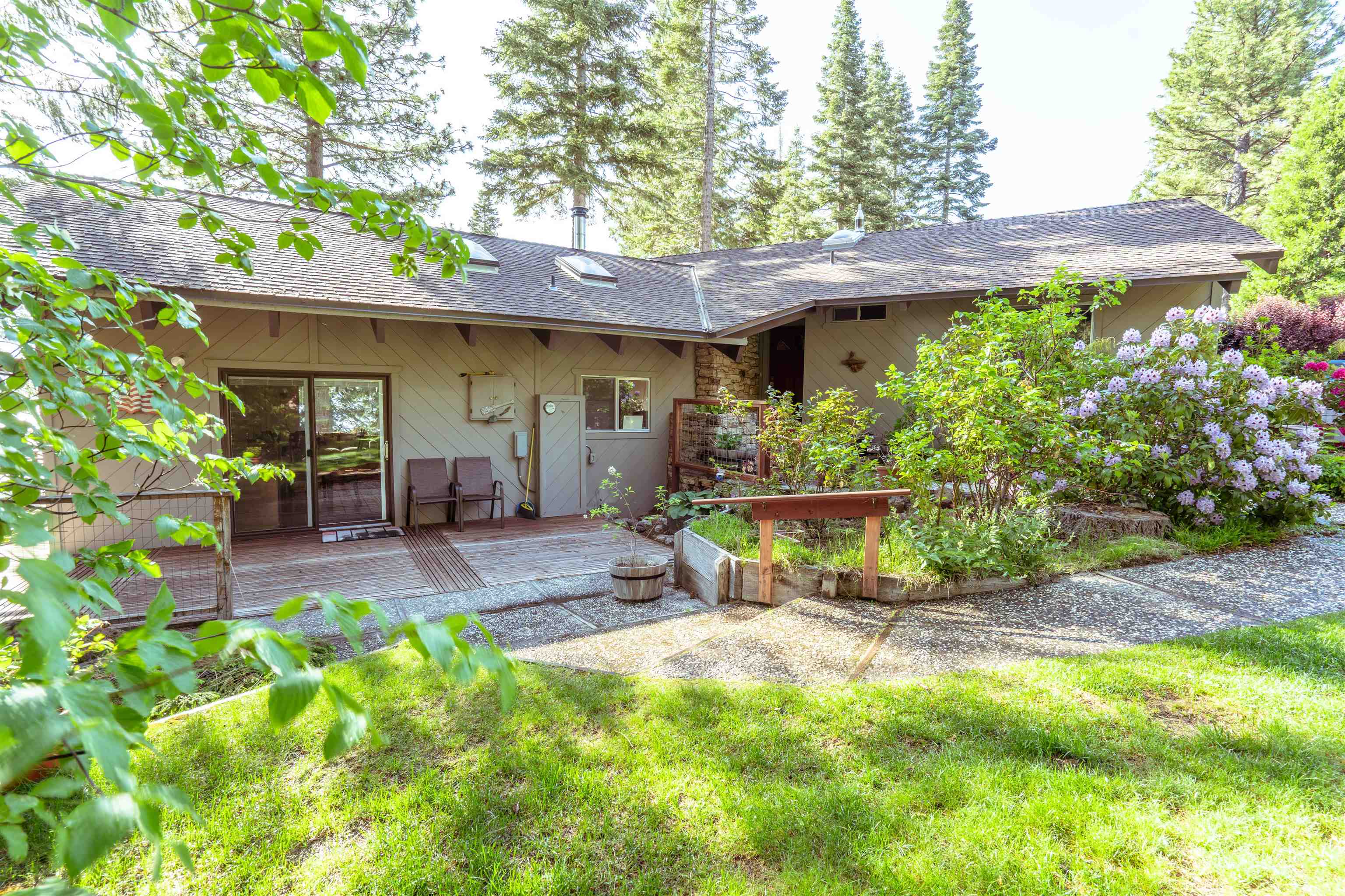1269 S Lassen View Drive, Lake Almanor, Ohio image 10