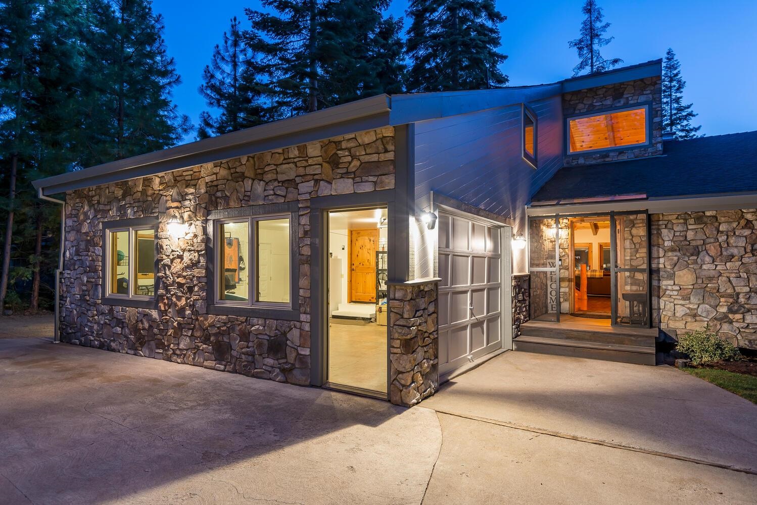 1249 Lassen View Drive, Lake Almanor, Texas image 4