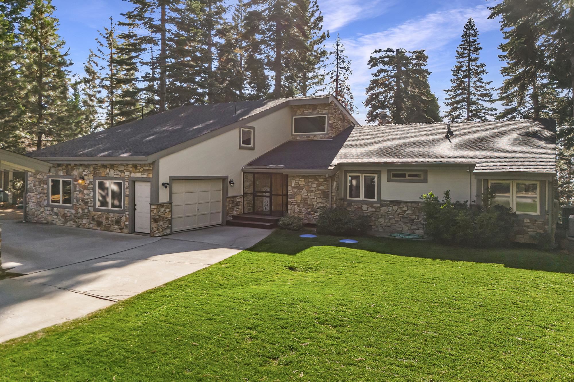 1249 Lassen View Drive, Lake Almanor, Texas image 1