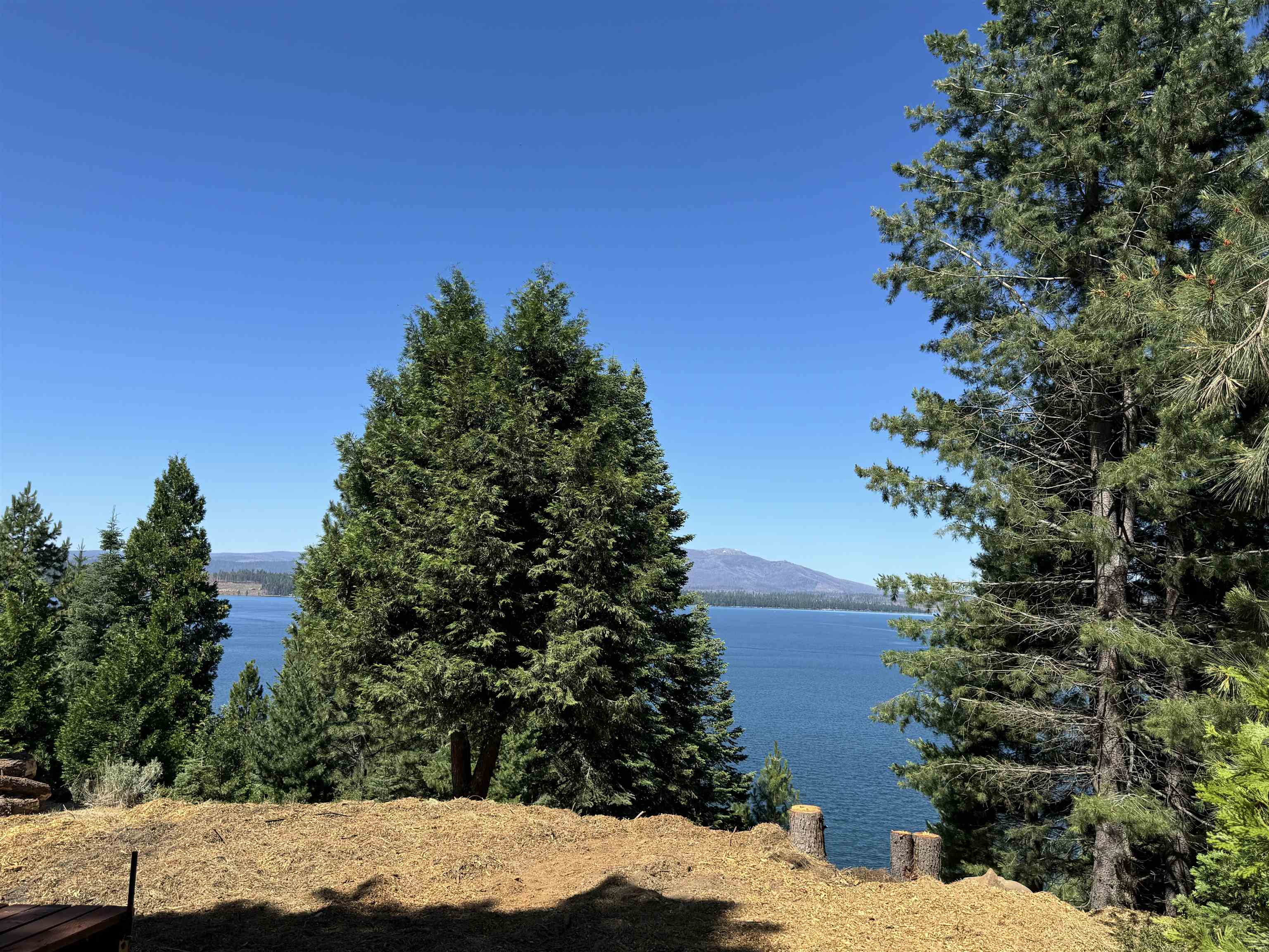 821 Lassen View Drive, Lake Almanor, California image 2