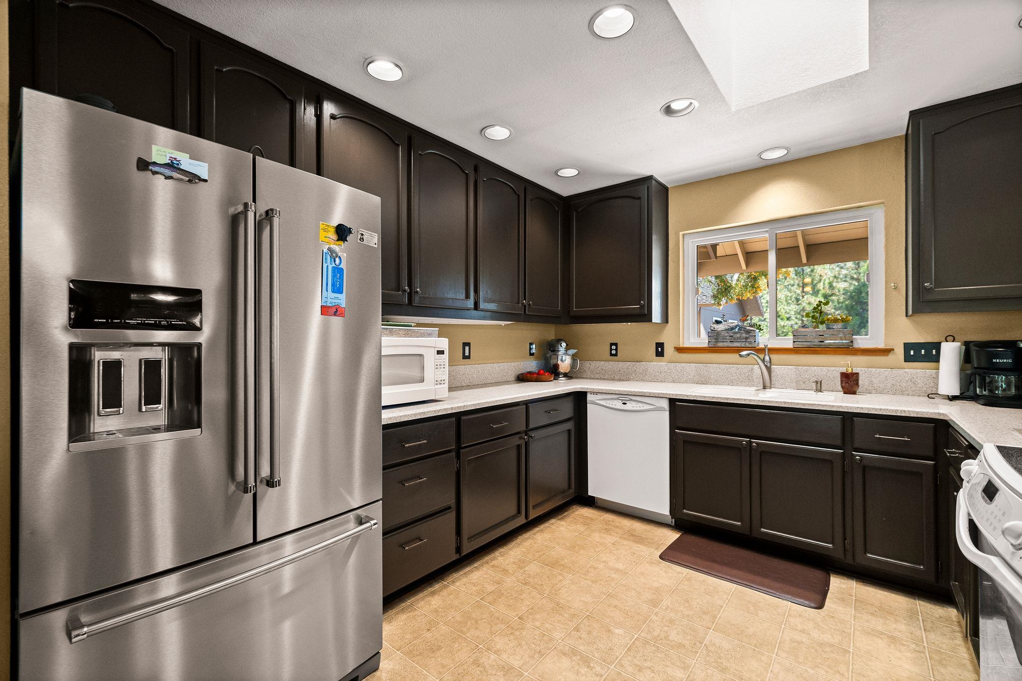 Lake Almanor, California 96137, United States, 3 Bedrooms Bedrooms, ,2 BathroomsBathrooms,Residential,Active,213665