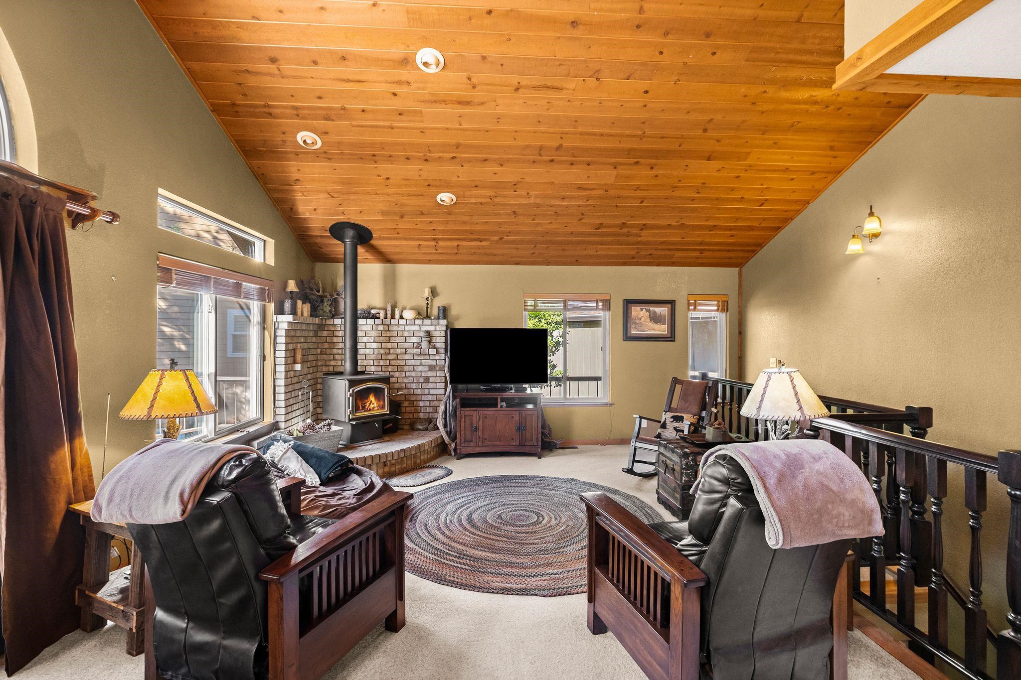 Lake Almanor, California 96137, United States, 3 Bedrooms Bedrooms, ,2 BathroomsBathrooms,Residential,Active,213665